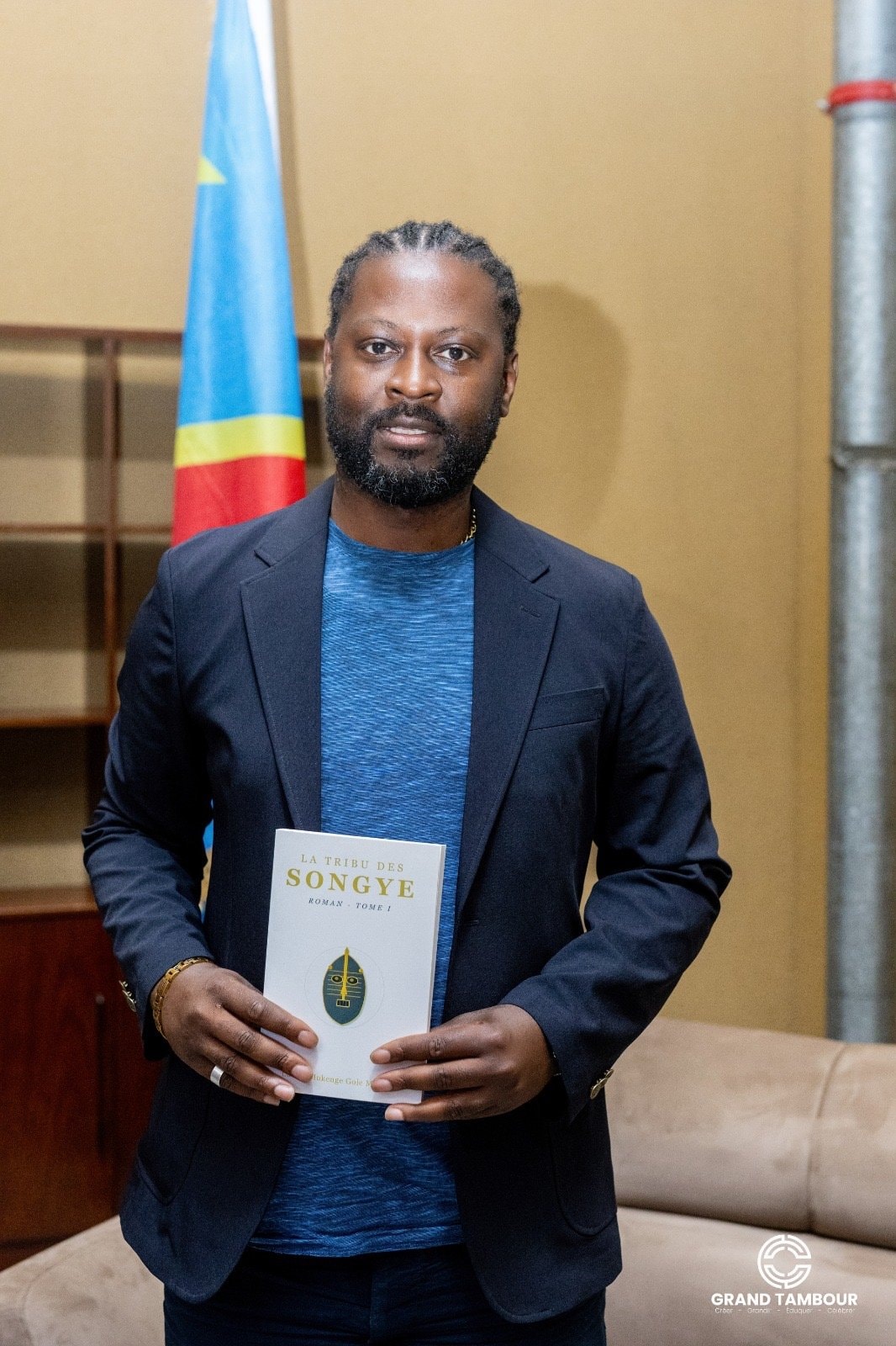 Lucien MUKENGE GOIE MUSESE : Écriture, Identité et Transmission
